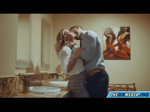 ❤️ Когато наедряла блондинка ви съблазни в обществена тоалетна ❤❌ Порн видео в bg.filmepornonline.ru